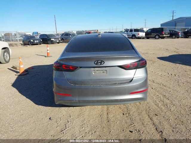 Hyundai Elantra Value Edition 2018 5NPD84LF7JH381576 Image 16