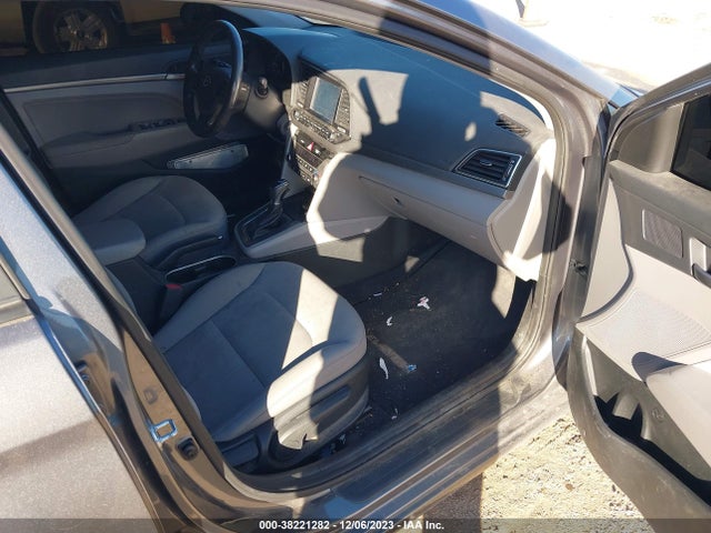 Hyundai Elantra Value Edition 2018 5NPD84LF7JH381576 Image 5