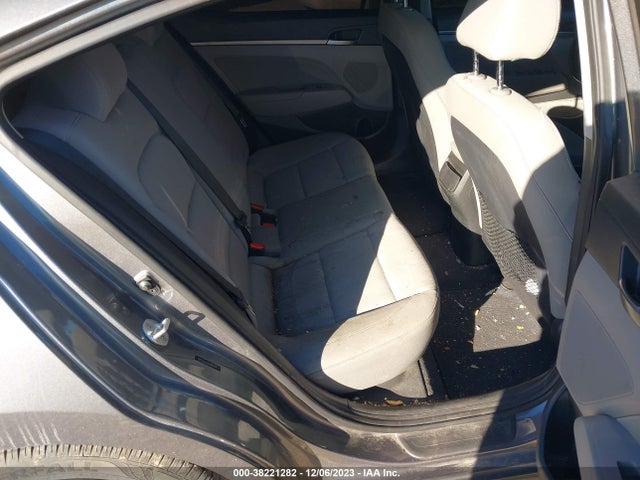 Hyundai Elantra Value Edition 2018 5NPD84LF7JH381576 Image 8