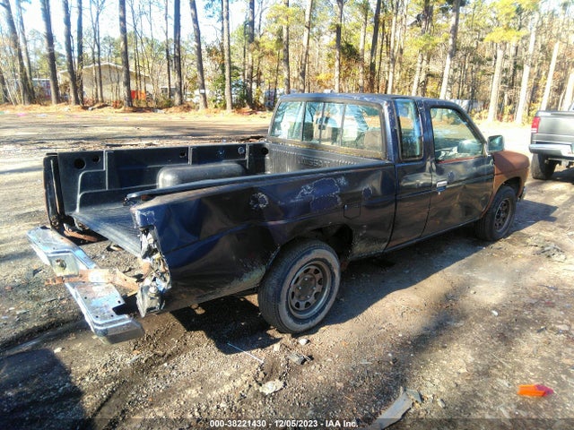 1992 NISSAN TRUCK KING CAB VIN: 1N6SD16S0NC352882