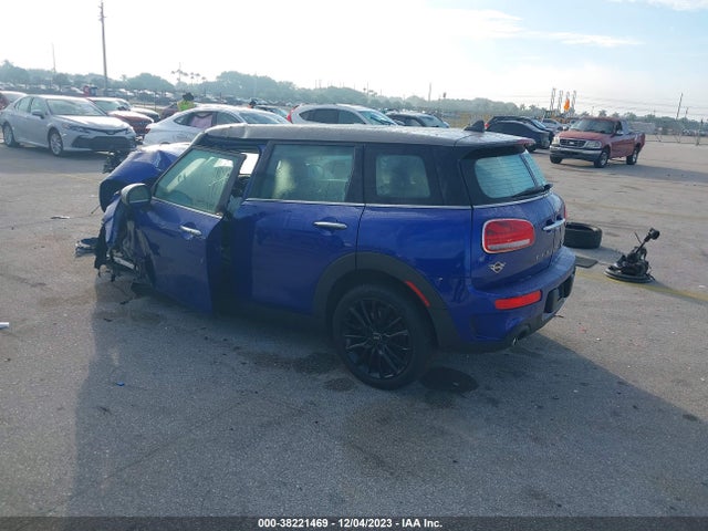 2020 MINI CLUBMAN WMWLV7C0XL2M97261 Photo 2