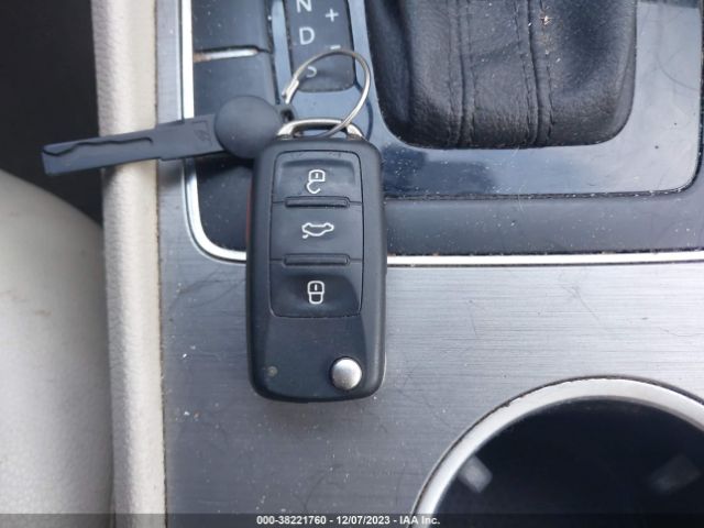 1VWBV7A38FC077358 Volkswagen Passat 2.0l Tdi Se