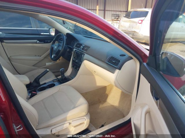 1VWBV7A38FC077358 Volkswagen Passat 2.0l Tdi Se