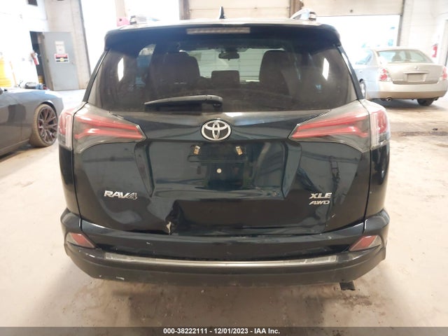 2017 TOYOTA RAV4 XLE VIN: 2T3RFREV9HW577597