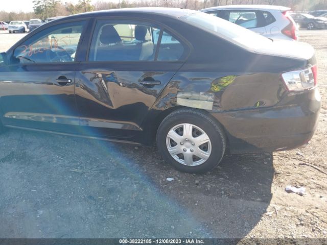 3VW2K7AJ8EM328030 Volkswagen Jetta 2.0l S