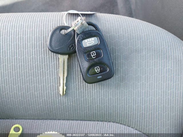 2017 HYUNDAI ELANTRA SE VIN: 5NPD84LF5HH003086