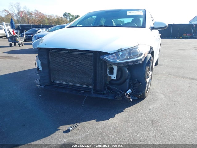 2017 HYUNDAI ELANTRA SE VIN: 5NPD84LF5HH003086