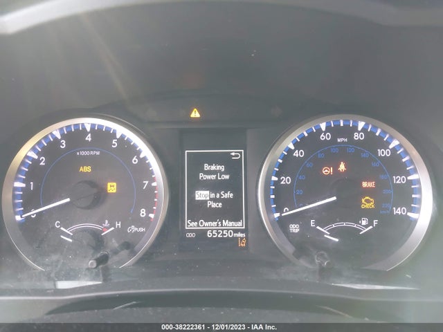 2018 TOYOTA HIGHLANDER LE PLUS VIN: 5TDZZRFH6JS242076