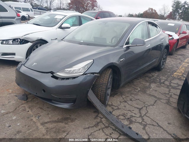 Tesla Model 3 Mid Range/long Range 2018 5YJ3E1EA4JF167499 Image 2