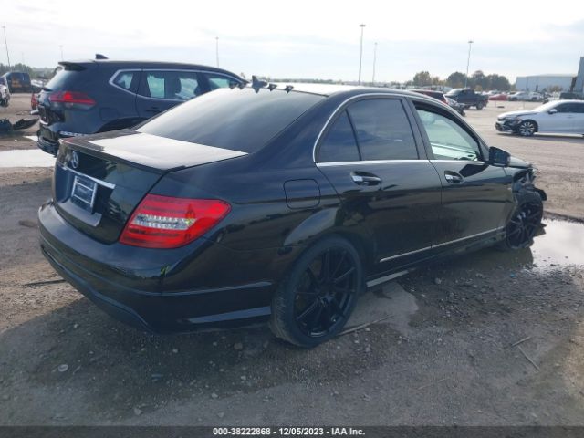2013 MERCEDES-BENZ C-CLASS WDDGF4HBXDA770819 Photo 3