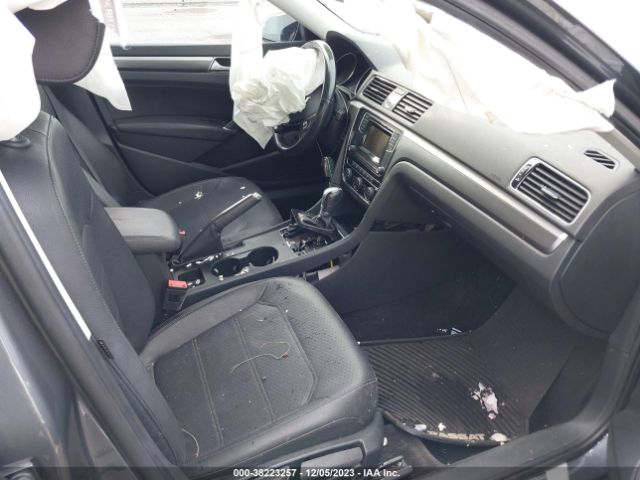 1VWAT7A36GC037363 Volkswagen Passat 1.8t R-line/1.8t S