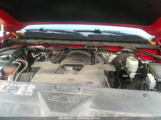 1GCVKREC0JZ143518 Chevrolet Silverado 1500 2lt