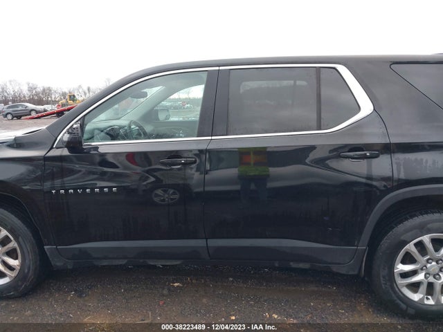 Chevrolet Traverse Ls 2018 1GNEVFKW8JJ108400 Image 14