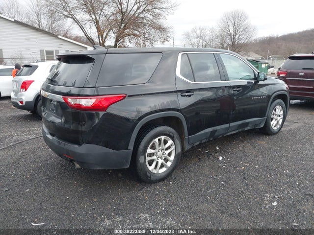 Chevrolet Traverse Ls 2018 1GNEVFKW8JJ108400 Image 4