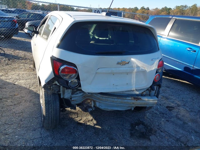 Chevrolet Sonic Ls Auto 2015 1G1JA6SGXF4185201 Image 16