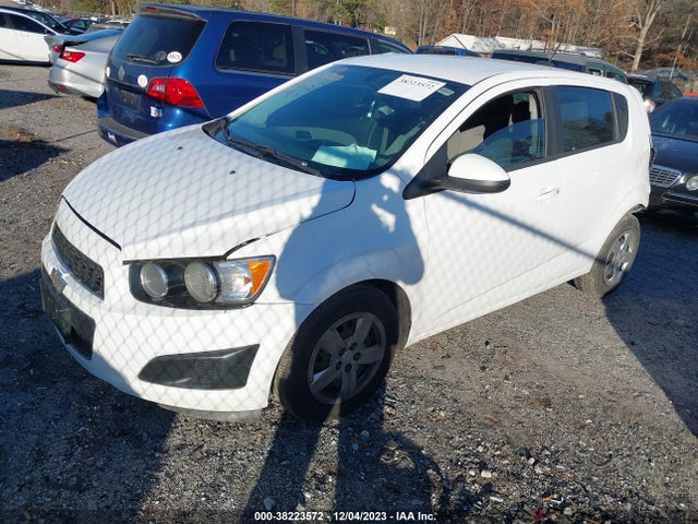 Chevrolet Sonic Ls Auto 2015 1G1JA6SGXF4185201 Image 2