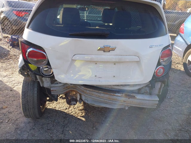 Chevrolet Sonic Ls Auto 2015 1G1JA6SGXF4185201 Image 6