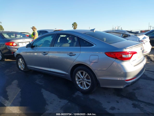 Hyundai SONATA SE 2015 5NPE24AF0FH002059 Image 15