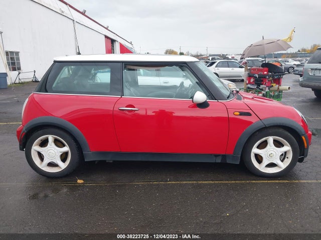 2003 MINI COOPER HARDTOP BASE (M5) VIN: WMWRC33483TC40396