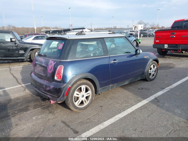2006 MINI COOPER WMWRC33536TJ74737 Photo 3
