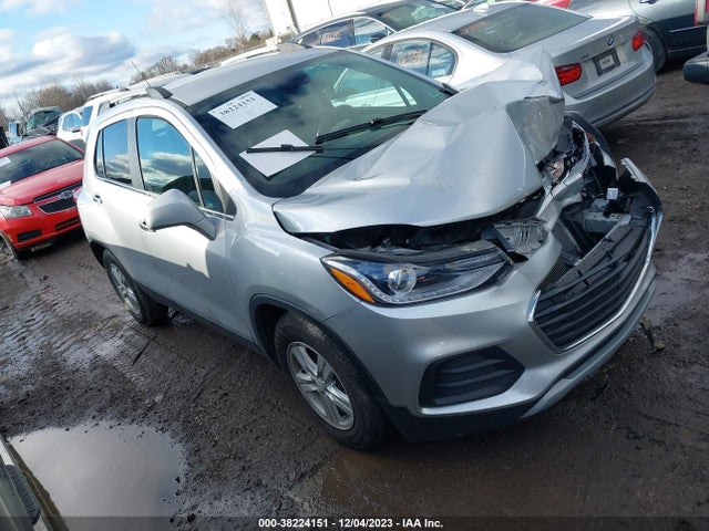 2018 KL7CJLSB8JB674555 main image