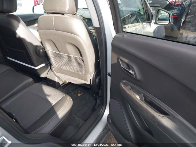 Chevrolet Trax Lt 2018 KL7CJLSB8JB674555 Image 8