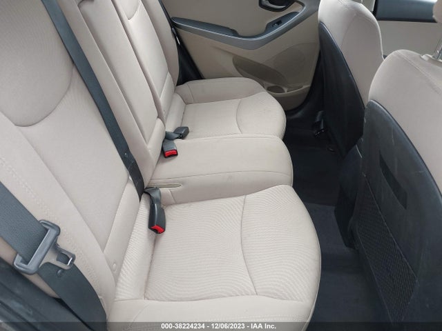 2016 HYUNDAI ELANTRA SE VIN: 5NPDH4AE0GH751463