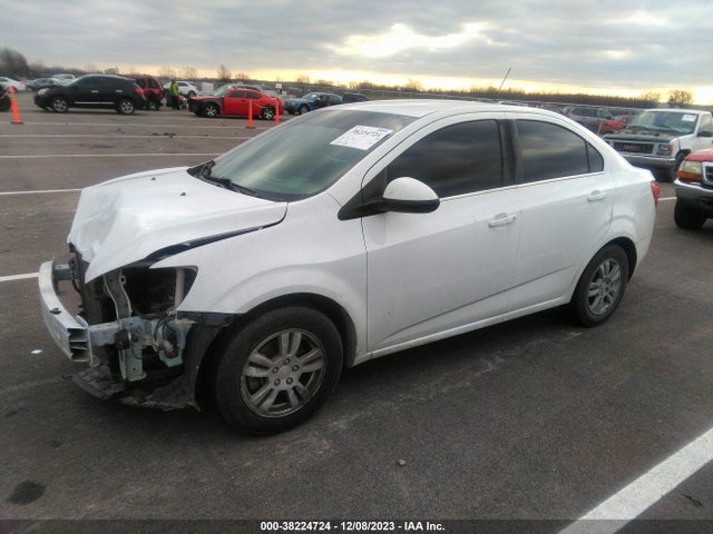 Chevrolet Sonic Lt Auto 2015 1G1JC5SH3F4133843 Image 2