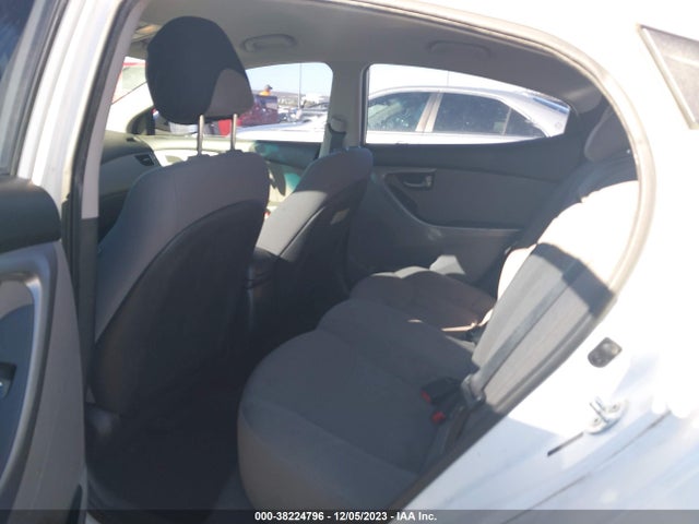 Hyundai ELANTRA SE 2015 5NPDH4AE8FH628895 Image 8