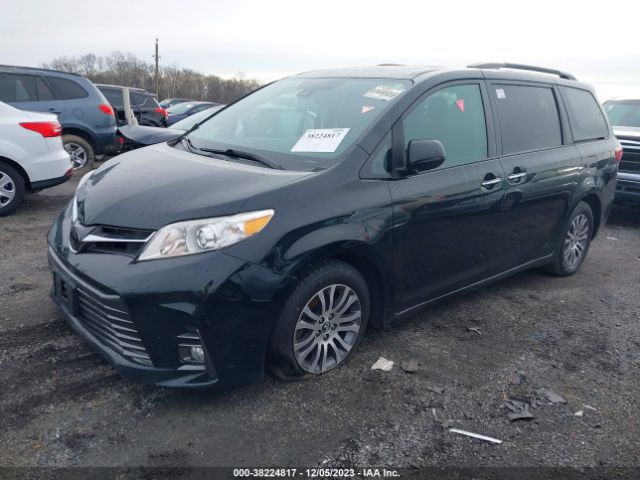 2018 TOYOTA SIENNA 5TDYZ3DC0JS924709 Photo 1