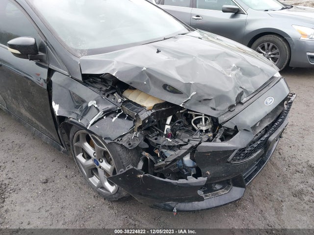 2016 FORD FOCUS ST VIN: 1FADP3L9XGL358102