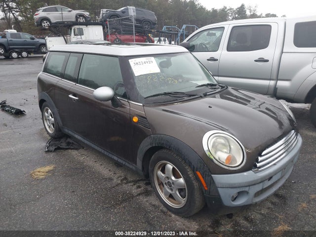 2009 MINI COOPER CLUBMAN WMWML33509TN69215 Photo 0