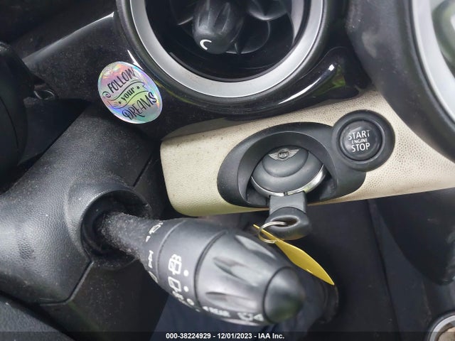 2009 MINI COOPER CLUBMAN WMWML33509TN69215 Photo 10