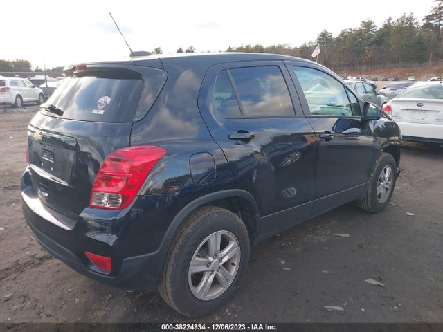 Chevrolet Trax Awd Ls 2022 KL7CJNSM6NB506383 Image 4