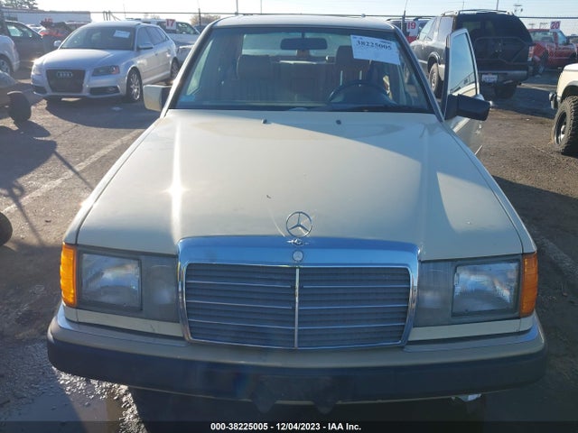 1990 MERCEDES-BENZ 300 D VIN: WDBEB28D9LB219629