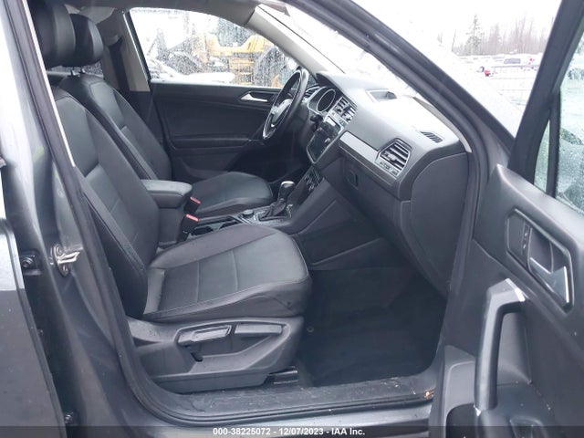 3VV2B7AXXJM215649 Volkswagen Tiguan 2.0t Sel/2.0t Se