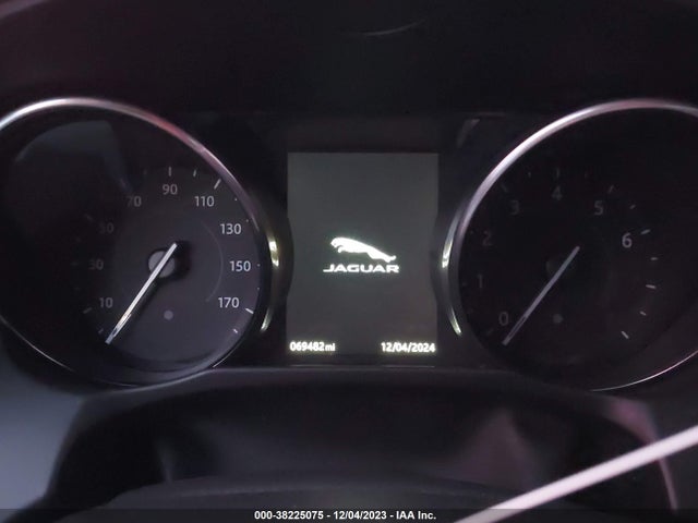 2017 JAGUAR XF SAJBE4BV2HCY38648 Photo 6