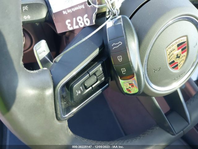 2022 PORSCHE MACAN WP1AA2A56NLB00146 Photo 10