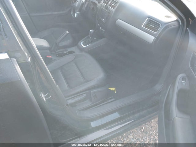 2014 VOLKSWAGEN JETTA 1.8T SE VIN: 3VWD17AJ0EM411849