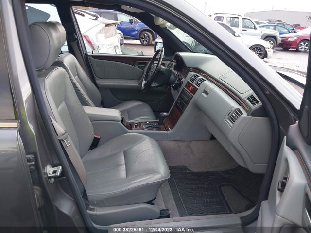 1997 MERCEDES-BENZ E-CLASS BASE (A5) VIN: WDBJF55F7VA372108