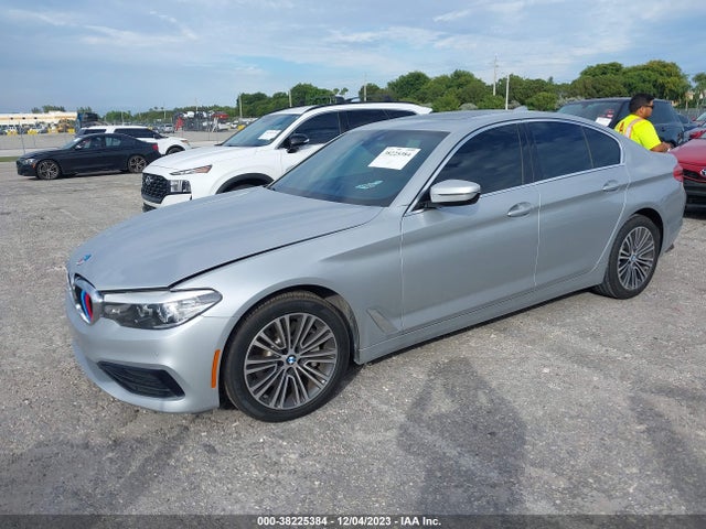 BMW 530I 2019 WBAJA5C58KWW26978 Image 2