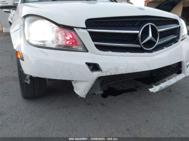 2015 MERCEDES-BENZ C-CLASS WDDGJ4HB0FG368628 Photo 5