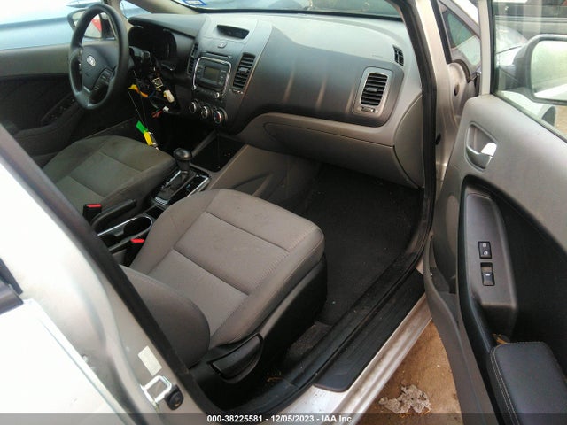 KIA FORTE LX 2018 3KPFK4A70JE221744 Image 5
