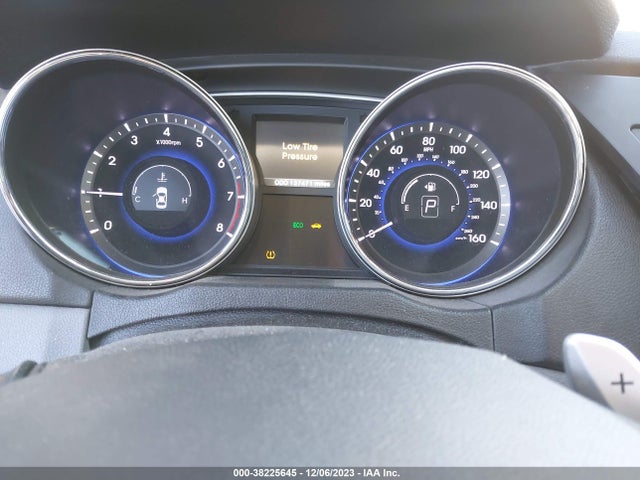 2014 HYUNDAI SONATA SE VIN: 5NPEC4AC4EH876593