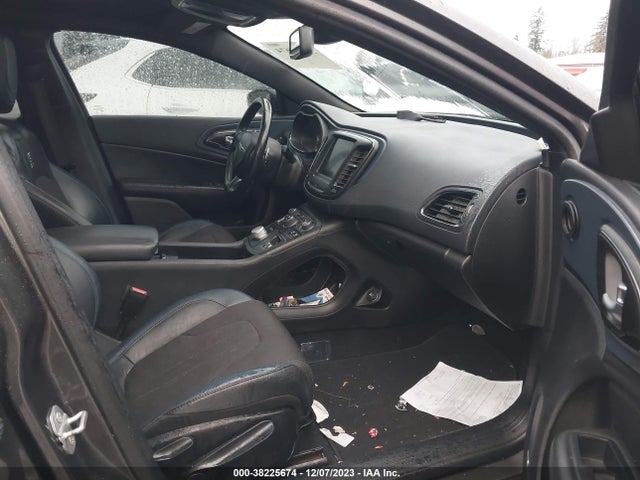 1C3CCCBG1FN713568 Chrysler 200 S