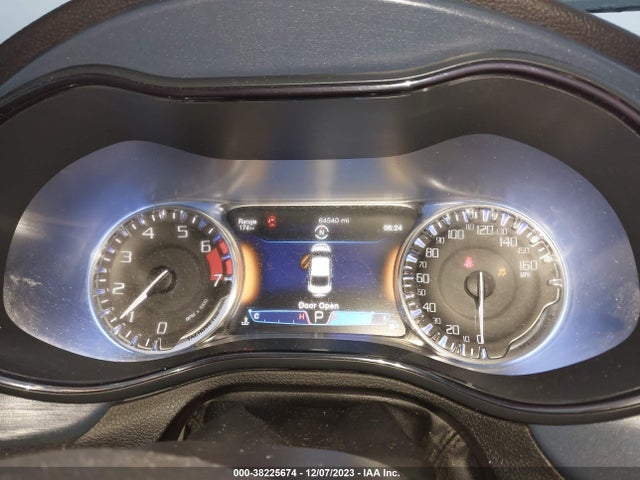 1C3CCCBG1FN713568 Chrysler 200 S