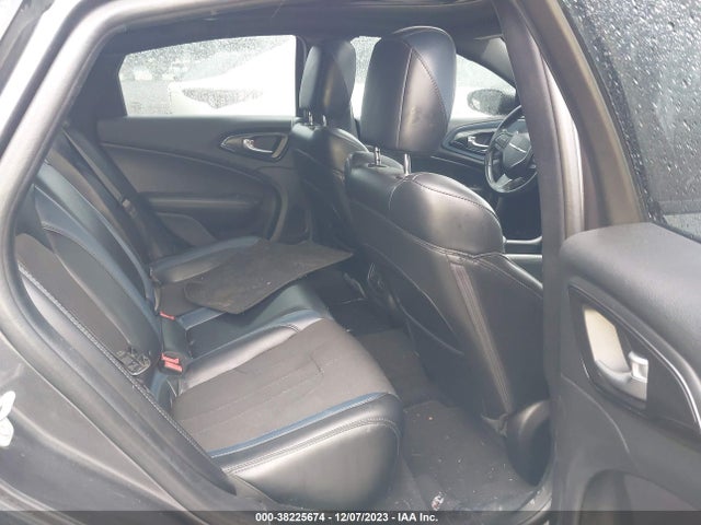 1C3CCCBG1FN713568 Chrysler 200 S