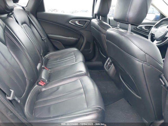 Chrysler 200 Limited Platinum 2017 1C3CCCAB4HN502423 Image 8