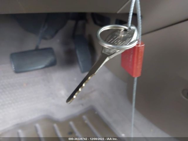 1999 MAZDA PROTEGE JM1BJ2227X0172584 Photo 10