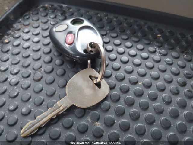 2004 GMC YUKON XL 1500 3GKFK16Z44G174773 Photo 10